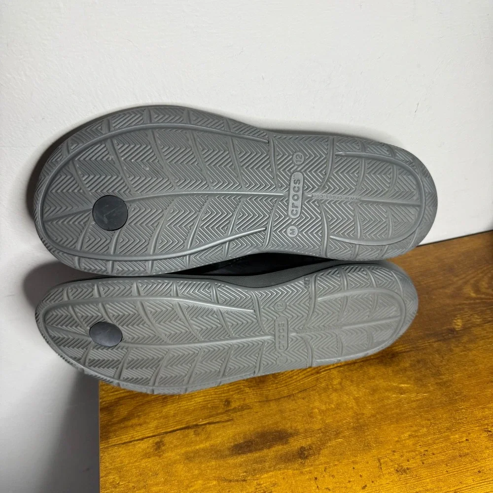 CROCS pre owned